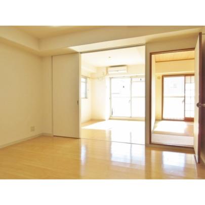 �y�����E���r���O�z�@