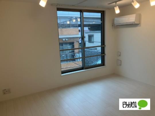 �y���̑��z�@���r���O