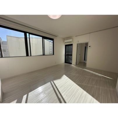 �y���̑��z�@���r���O