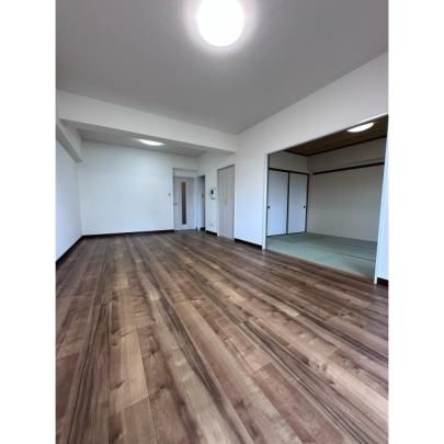 �y���̑��z�@���r���O